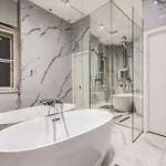 Eye Of Luxury