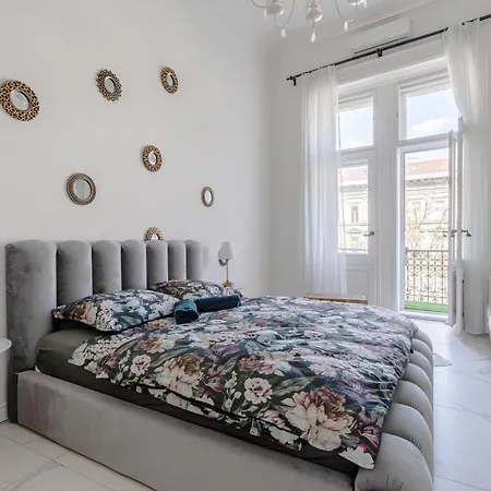 Eye Of Luxury בודפשט