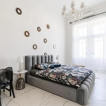 Eye Of Luxury בודפשט