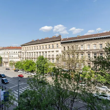 Eye Of Luxury בודפשט