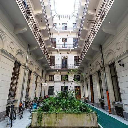 Eye Of Luxury Budapest