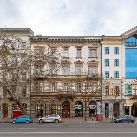 Eye Of Luxury Apartman
